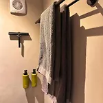 Luxe Ruime Studio's 38 Bed & Breakfast