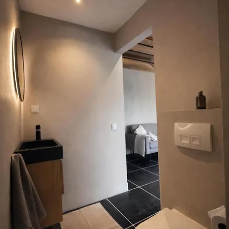 Bed & Breakfast Luxe Ruime Studio's 38