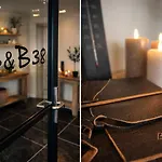 Luxe Ruime Studio's 38 Bed & Breakfast 3*