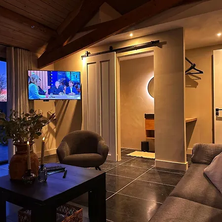 Bed & Breakfast Luxe Ruime Studio's 38 3*