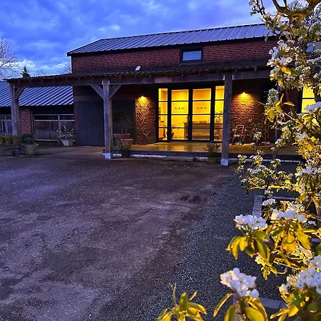 Luxe Ruime Studio's 38 Bed & Breakfast